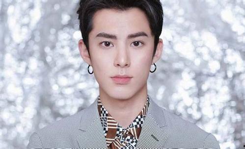 王鶴棣娛樂(lè)吃大瓜視頻,揭秘娛樂(lè)圈幕后故事