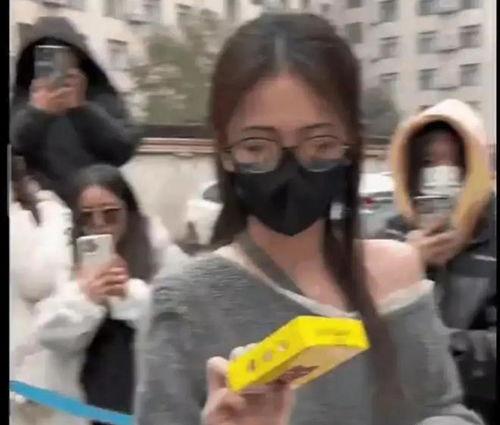 八卦?shī)蕵?lè)吃瓜直播間,揭秘娛樂(lè)圈幕后故事,帶你領(lǐng)略明星真實(shí)生活