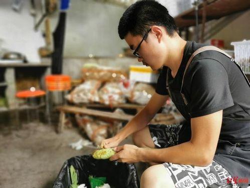 娛樂吃瓜醬男朋友打工,揭秘娛樂圈背后的辛酸與甜蜜